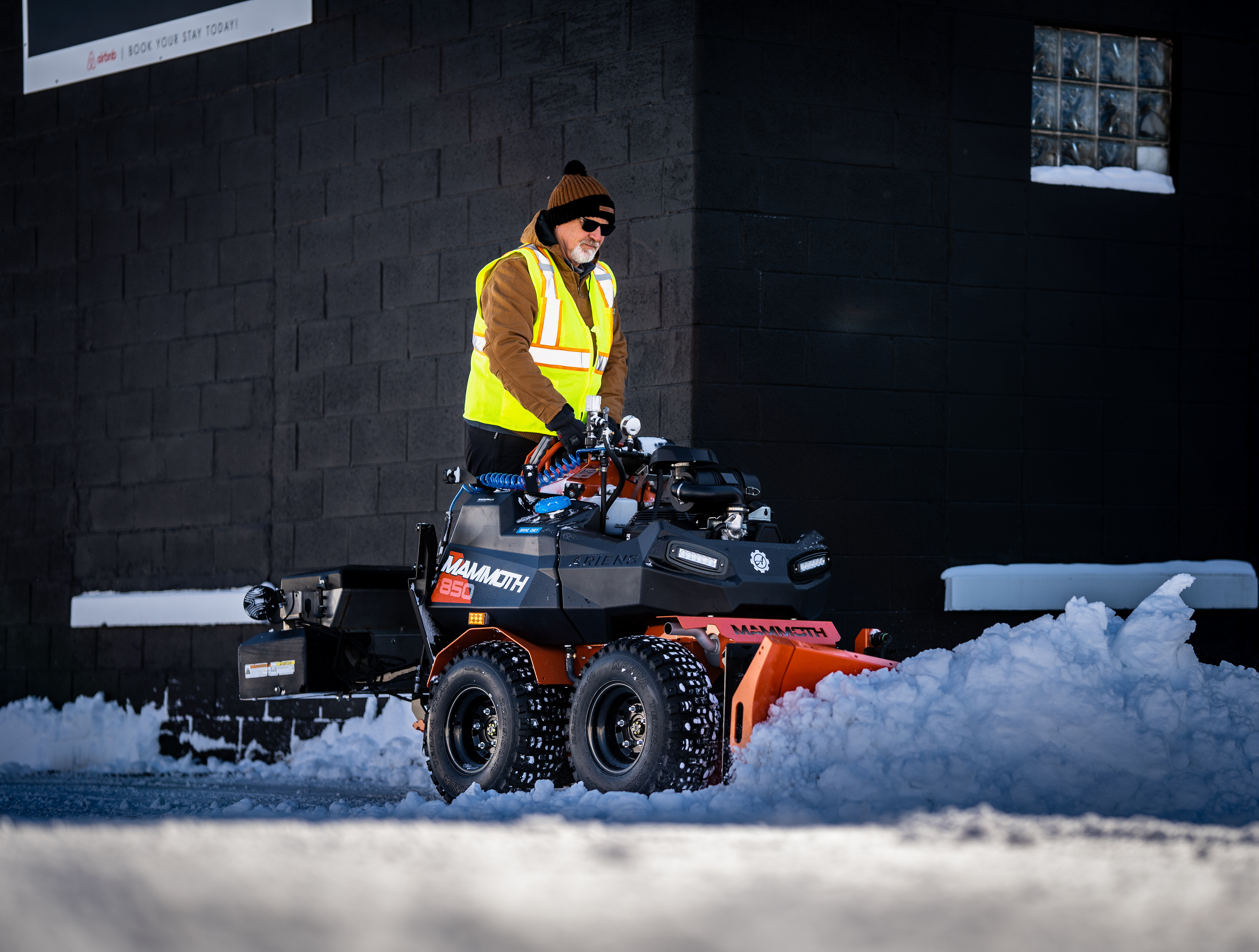 Ariens Mammoth V Plow MY22__DSC8445-5287x4000-9810706