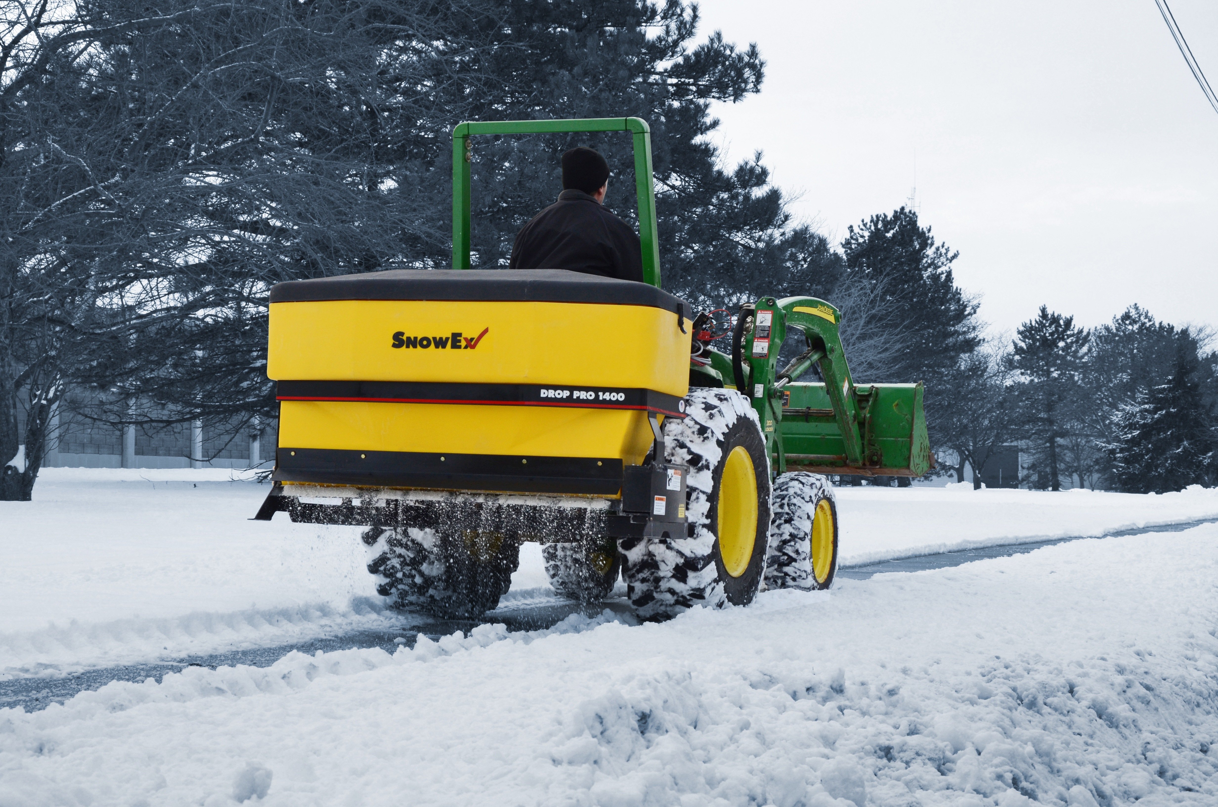 SnowEx_Drop Pro 1400_Tractor